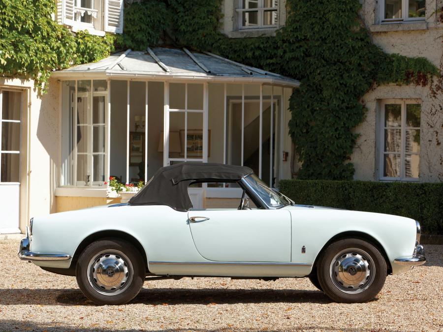  Alfa Romeo Giulietta Spider (750) 1956 года  (фото 10 из 23)